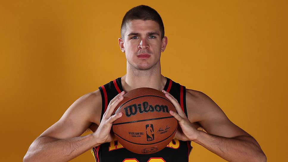 Цървена звезда се подсилва с 22-годишен сърбин